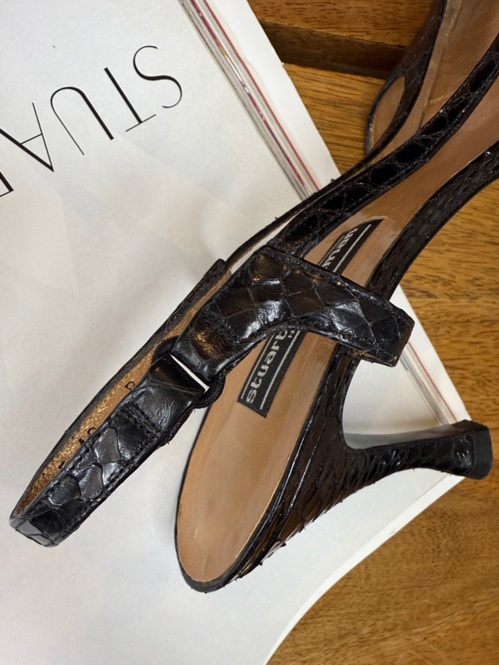 Stuart Weitzman Pointed-Toe Heels - Picture 13 of 13